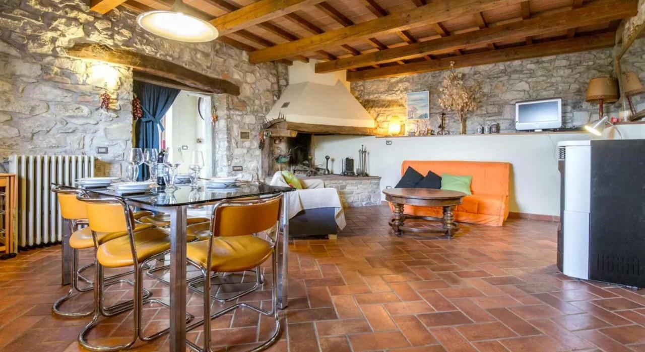 Casa Mazzocchi Vista Su Poppiヴィラ エクステリア 写真