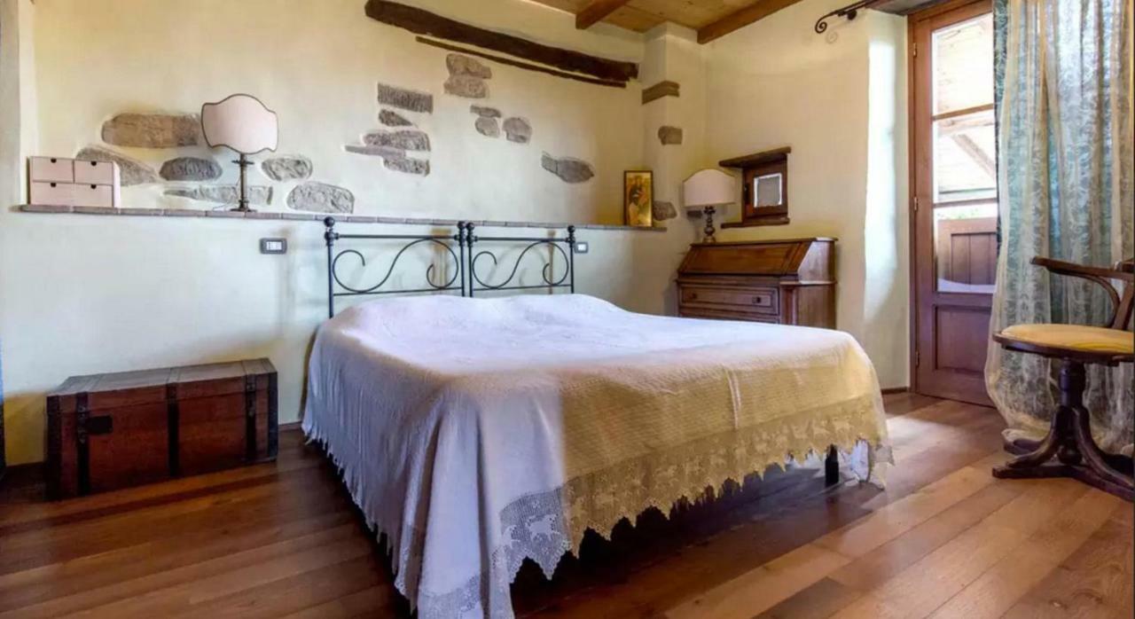 Casa Mazzocchi Vista Su Poppiヴィラ エクステリア 写真