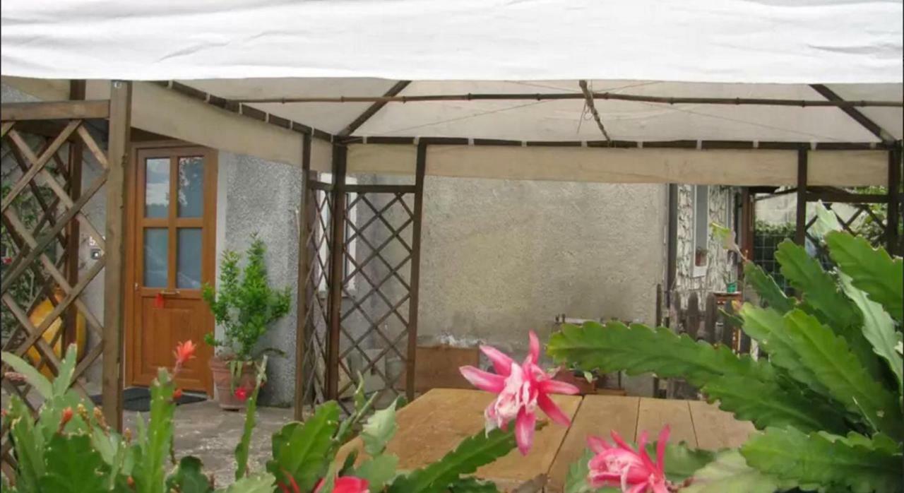Casa Mazzocchi Vista Su Poppiヴィラ エクステリア 写真