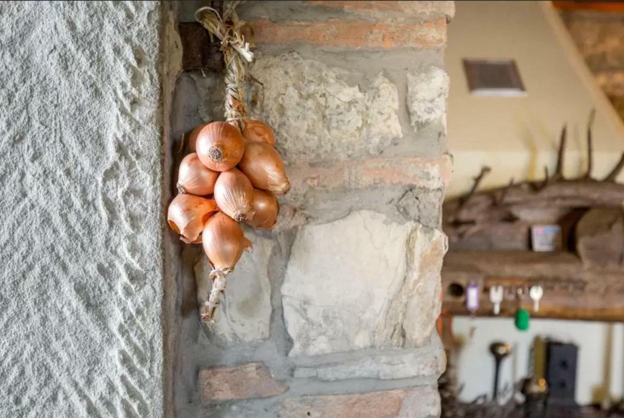 Casa Mazzocchi Vista Su Poppiヴィラ エクステリア 写真