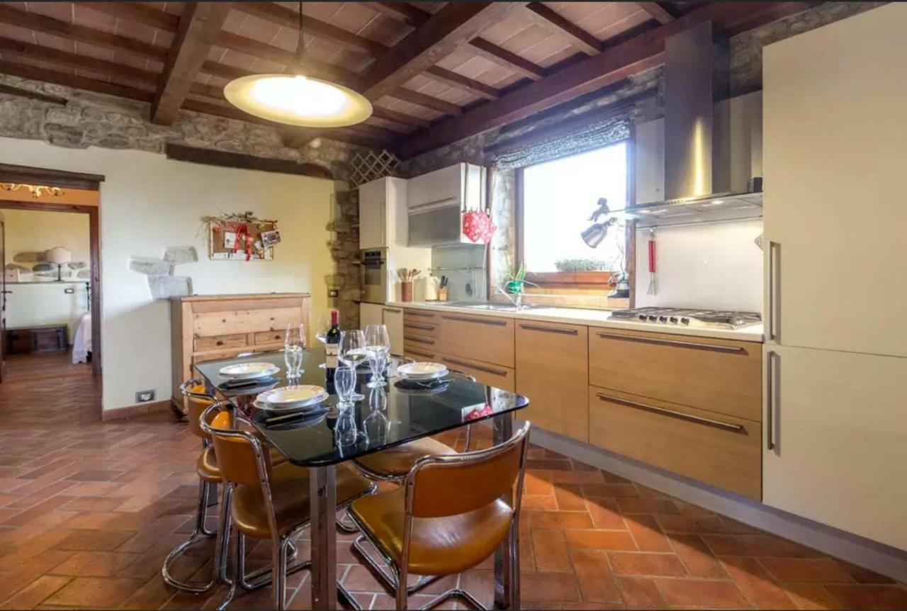 Casa Mazzocchi Vista Su Poppiヴィラ エクステリア 写真