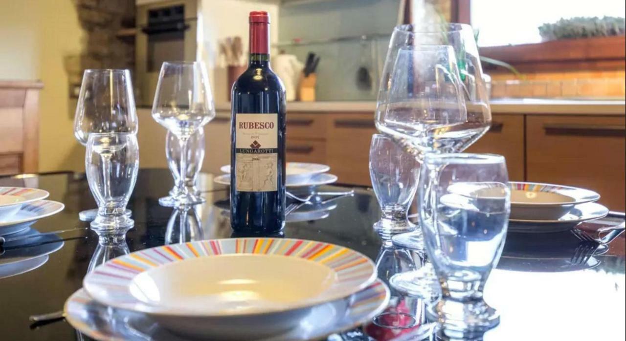 Casa Mazzocchi Vista Su Poppiヴィラ エクステリア 写真